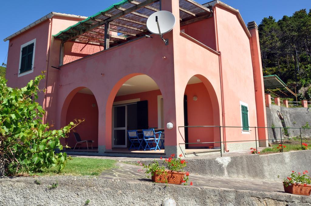 Rossola House Apartment Bonassola Bilik gambar